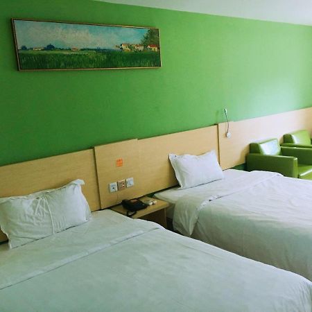 7Days Inn Guangzhou Panyu Chimlong South Railway Station Экстерьер фото